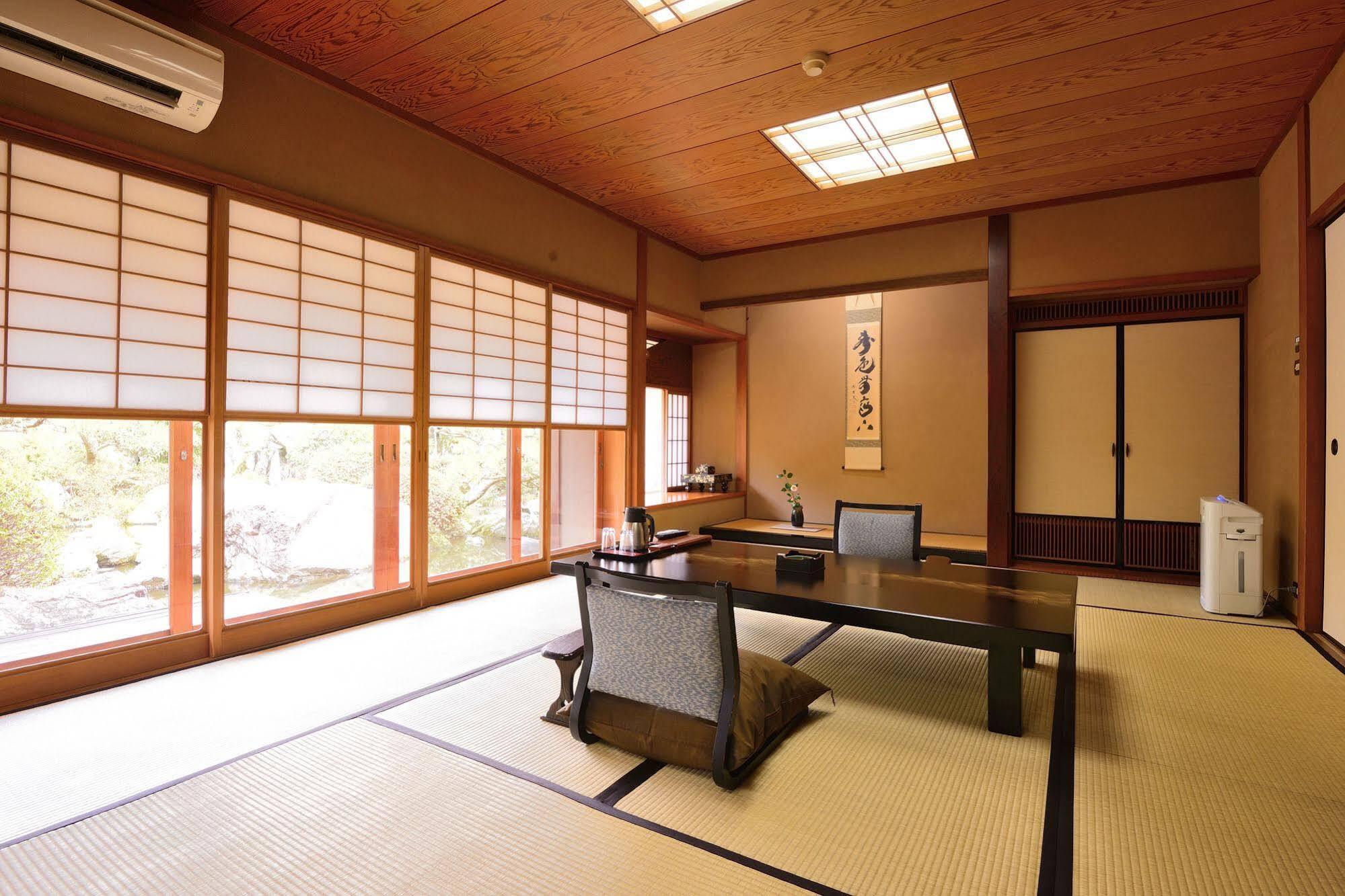 Oni No Sumika Hotel Izu  Bagian luar foto